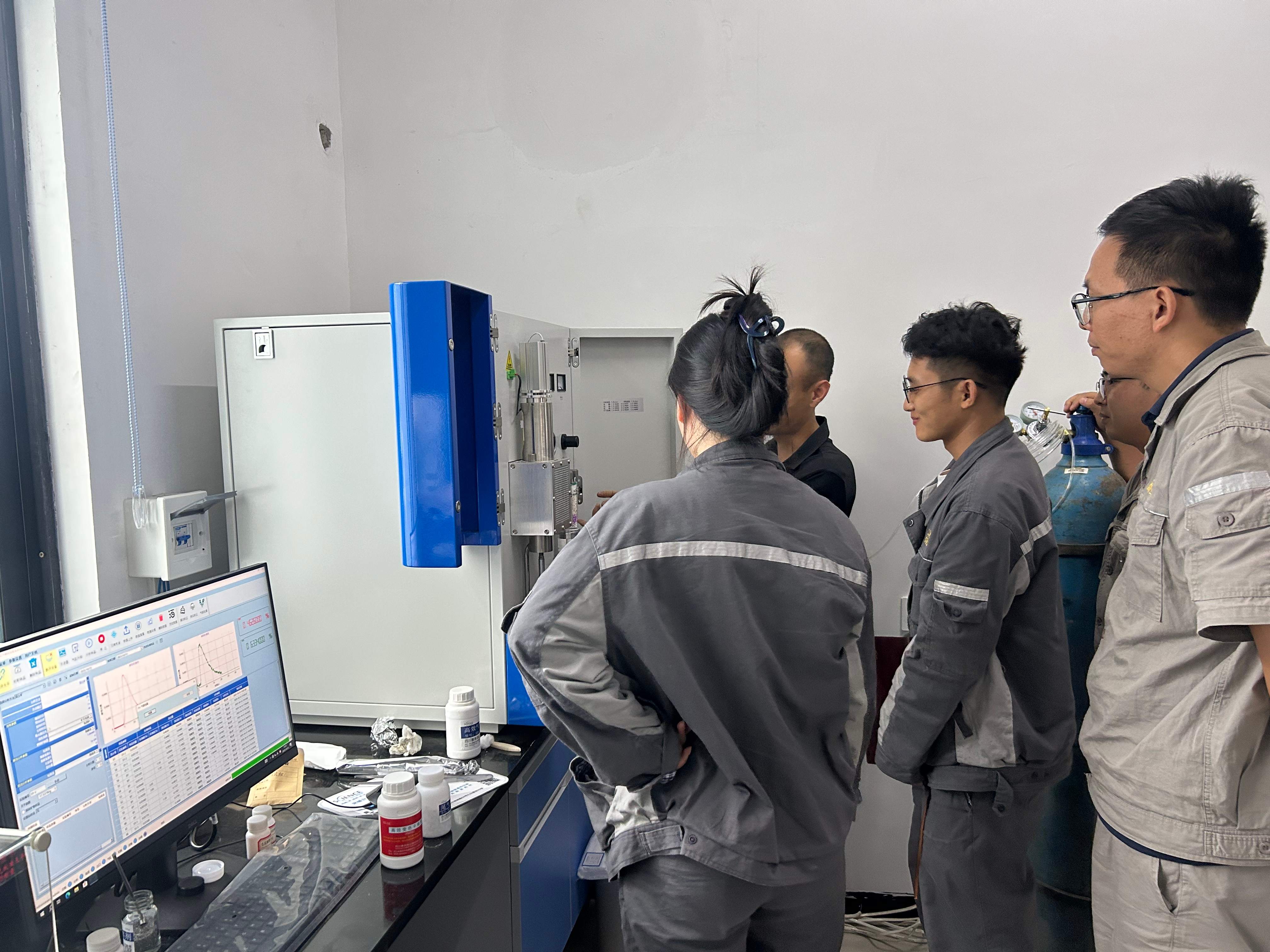 从矿石到数据：贵州竹矿矿业引入高频红外碳硫检测设备